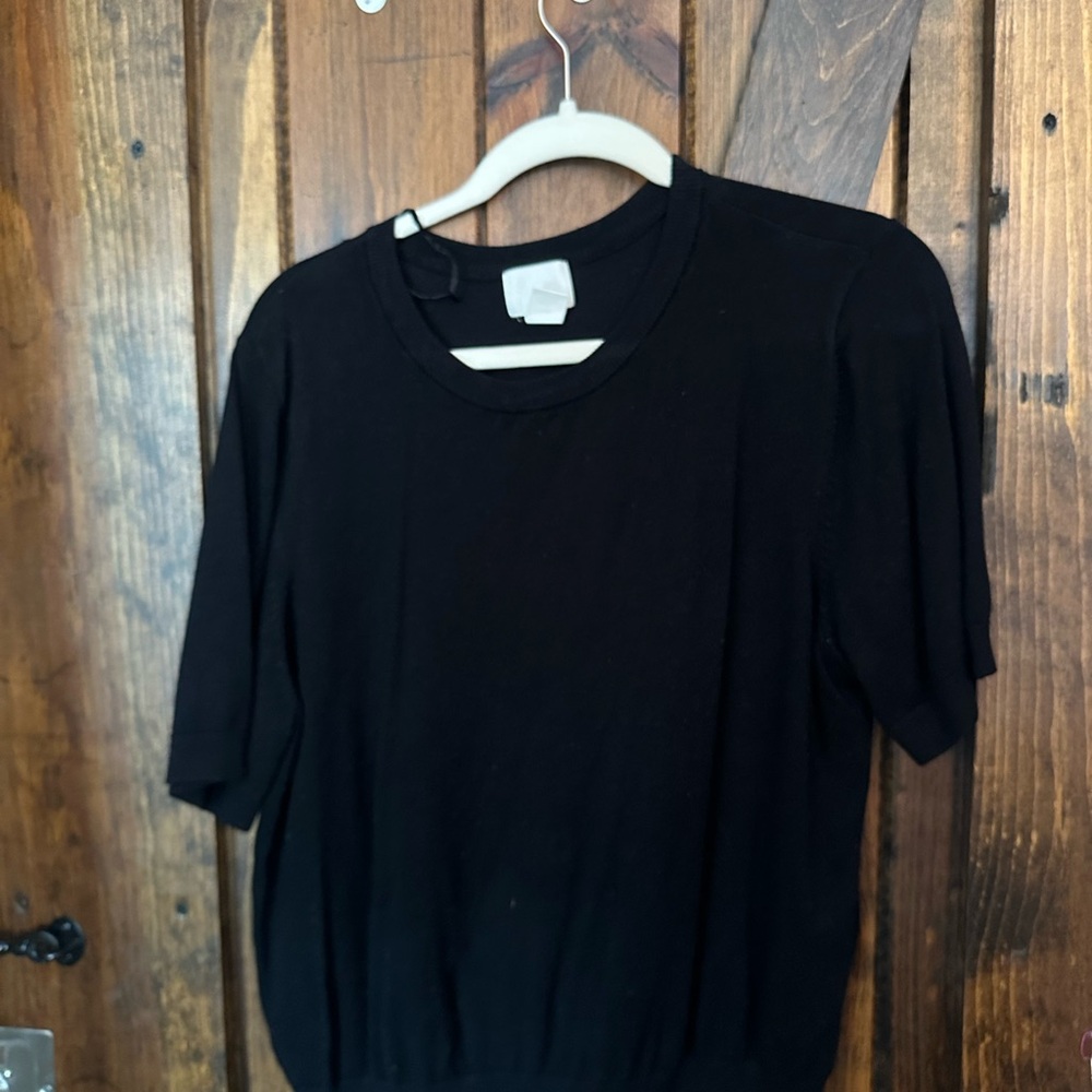 H&M Black Short Sleeve Sweater Materjal